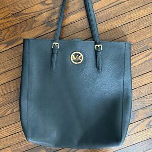 Michael Khors purses